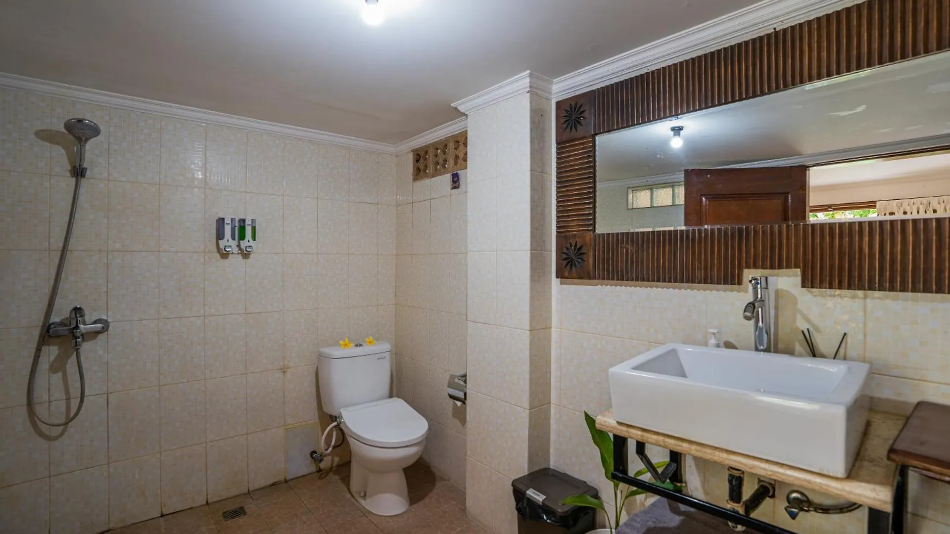 Nipper Villa - Spacious 5Br In Canggu