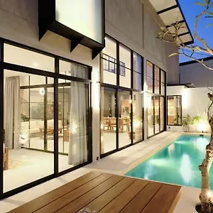  Villa Manresa Bali 1