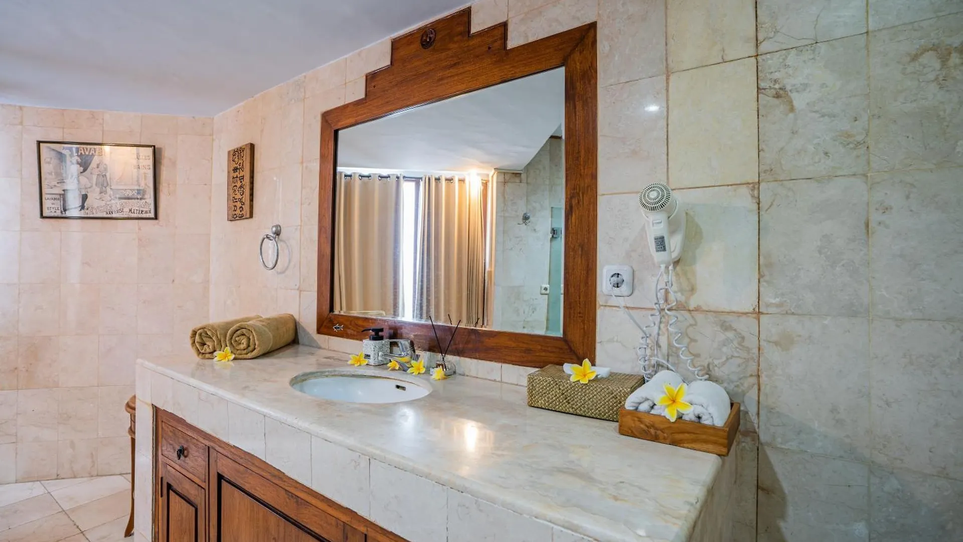 Nipper Villa - Spacious 5Br In Canggu