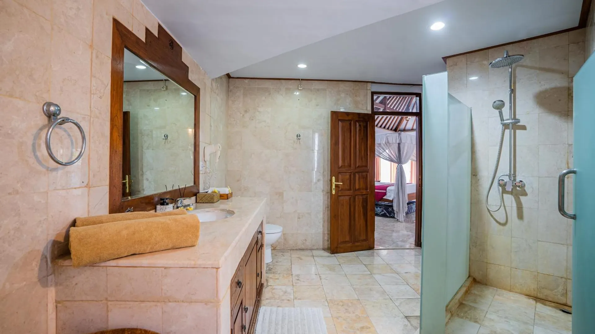 Nipper Villa - Spacious 5Br In Canggu 0*, Canggu (Bali)