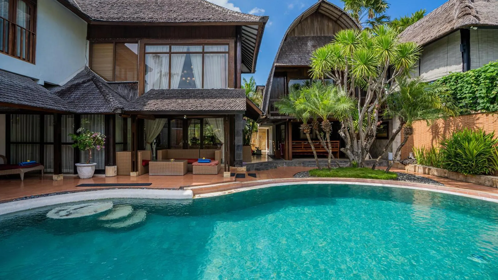 Nipper Villa - Spacious 5Br In Canggu