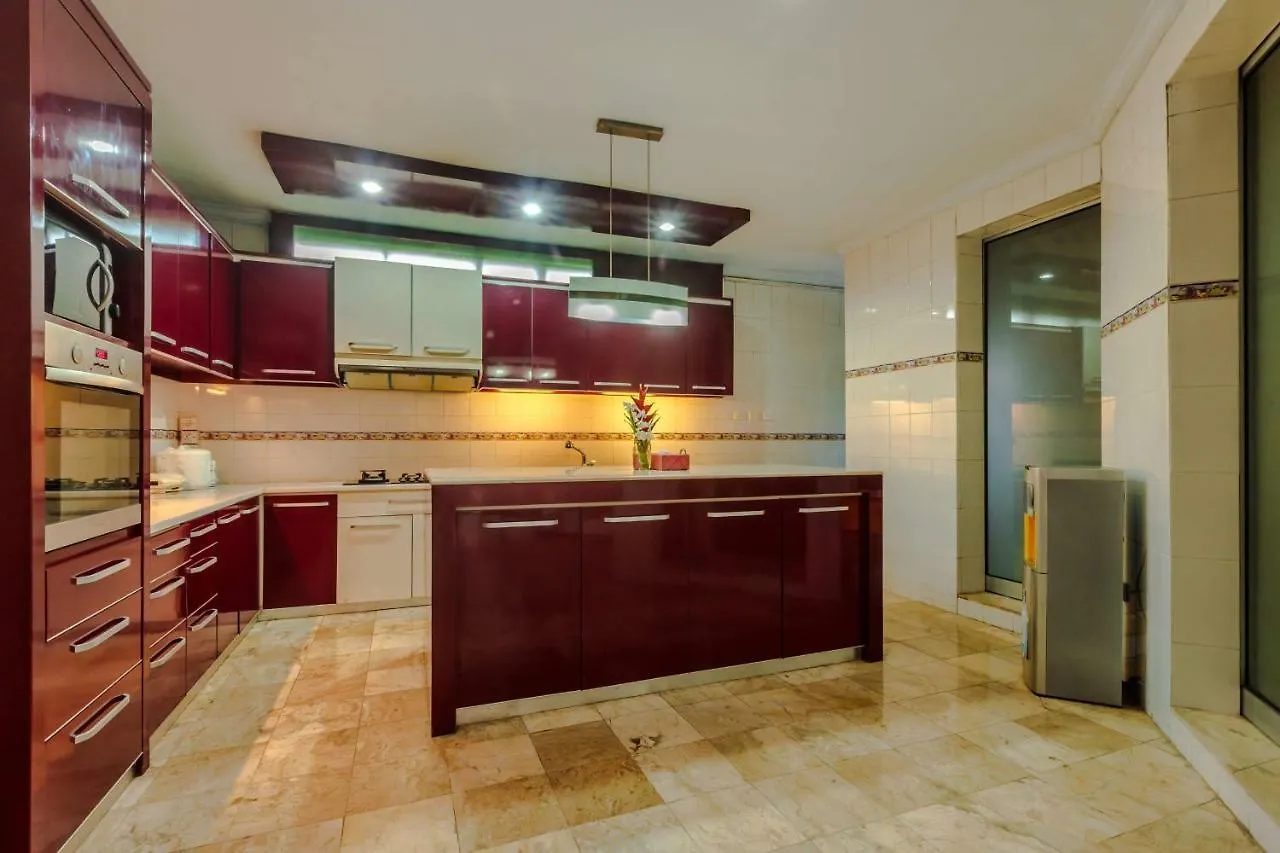 Nipper Villa - Spacious 5Br In Canggu